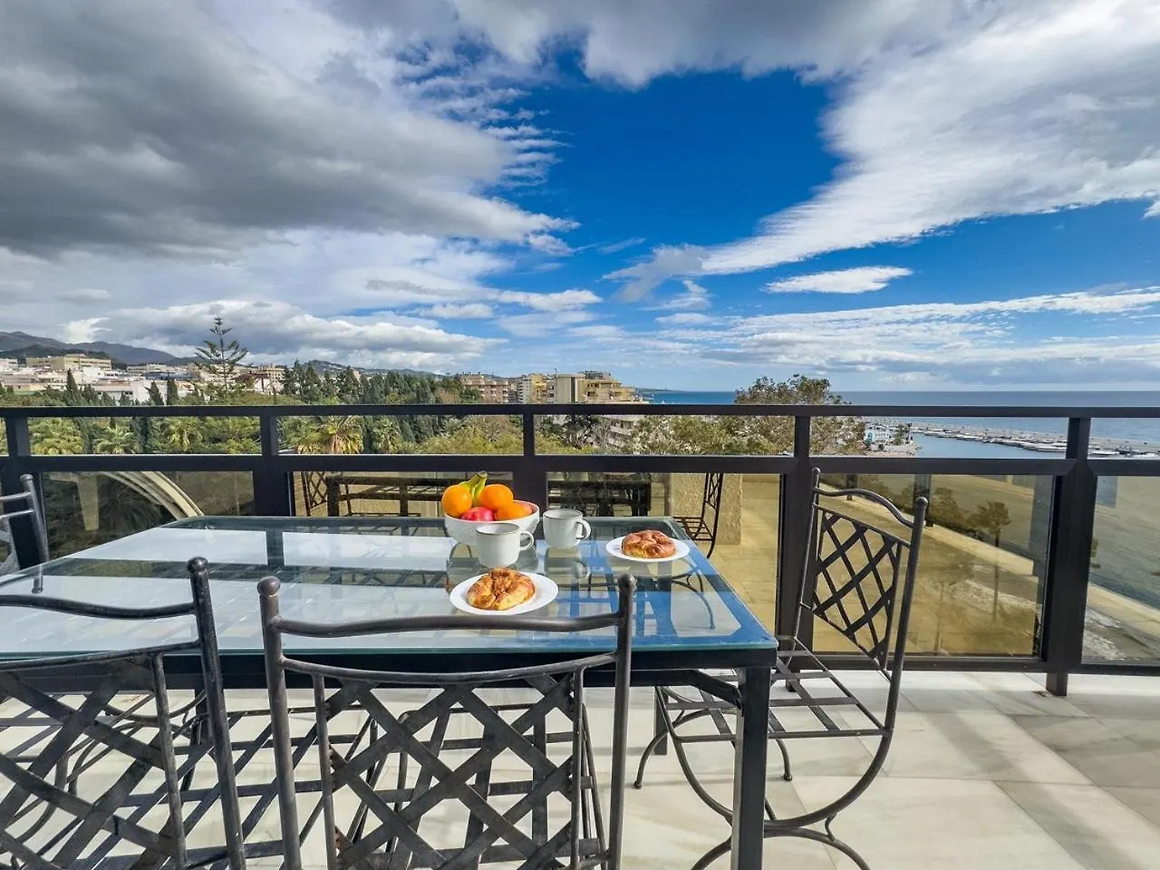 Skol 617 Beachfront Two-Bedrooms Duplex With Sea Views Марбелья