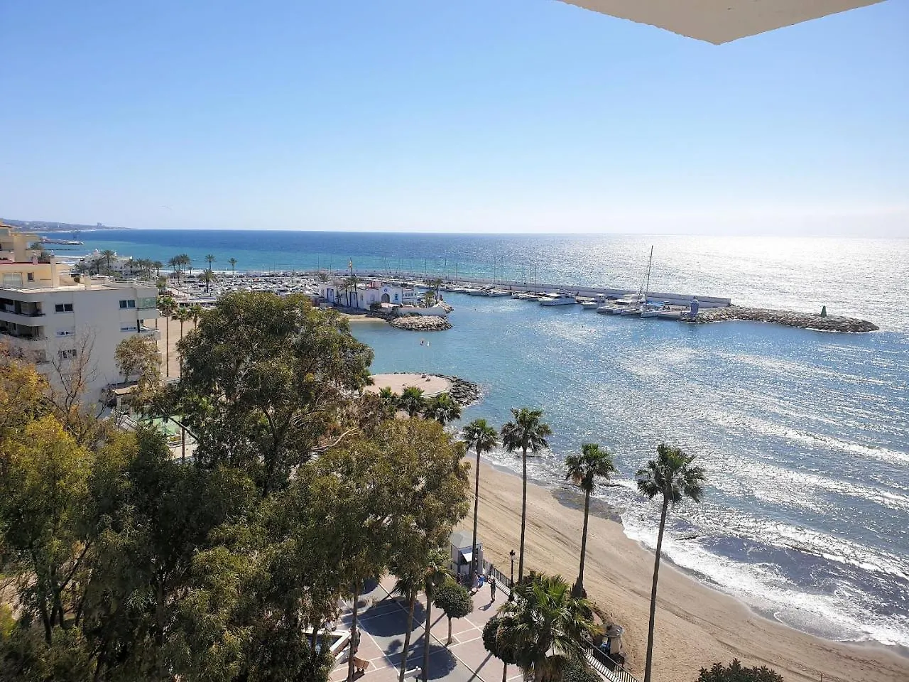 Апартаменты Skol 617 Beachfront Two-Bedrooms Duplex With Sea Views Марбелья